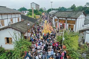 名记：独行侠黄蜂探讨华盛顿交易 若吃下霍姆斯 黄蜂要无保护首轮